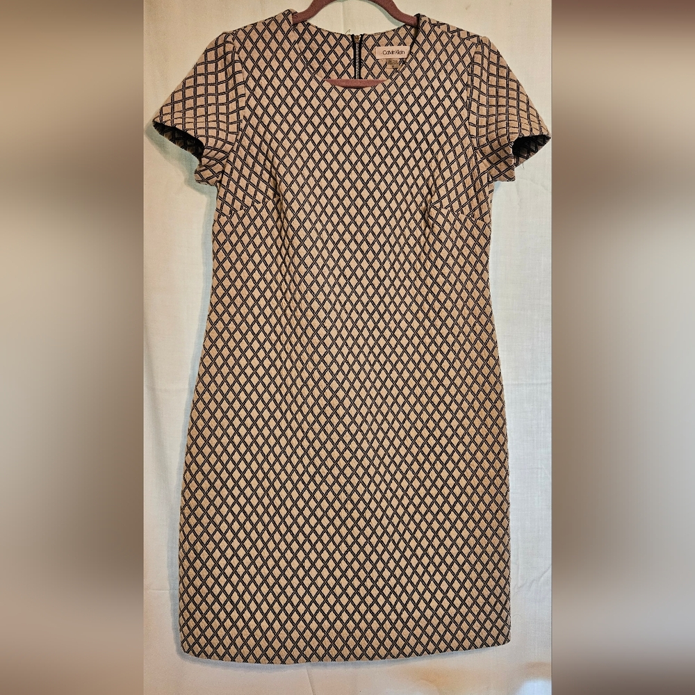 Calvin Klein short sleeve sheath dress size 8
